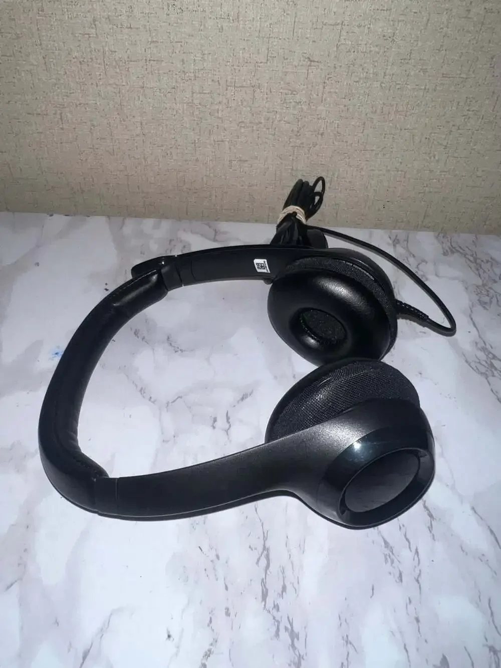Logitech H390 Wired USB Headset with Noise-Cancelling Mic